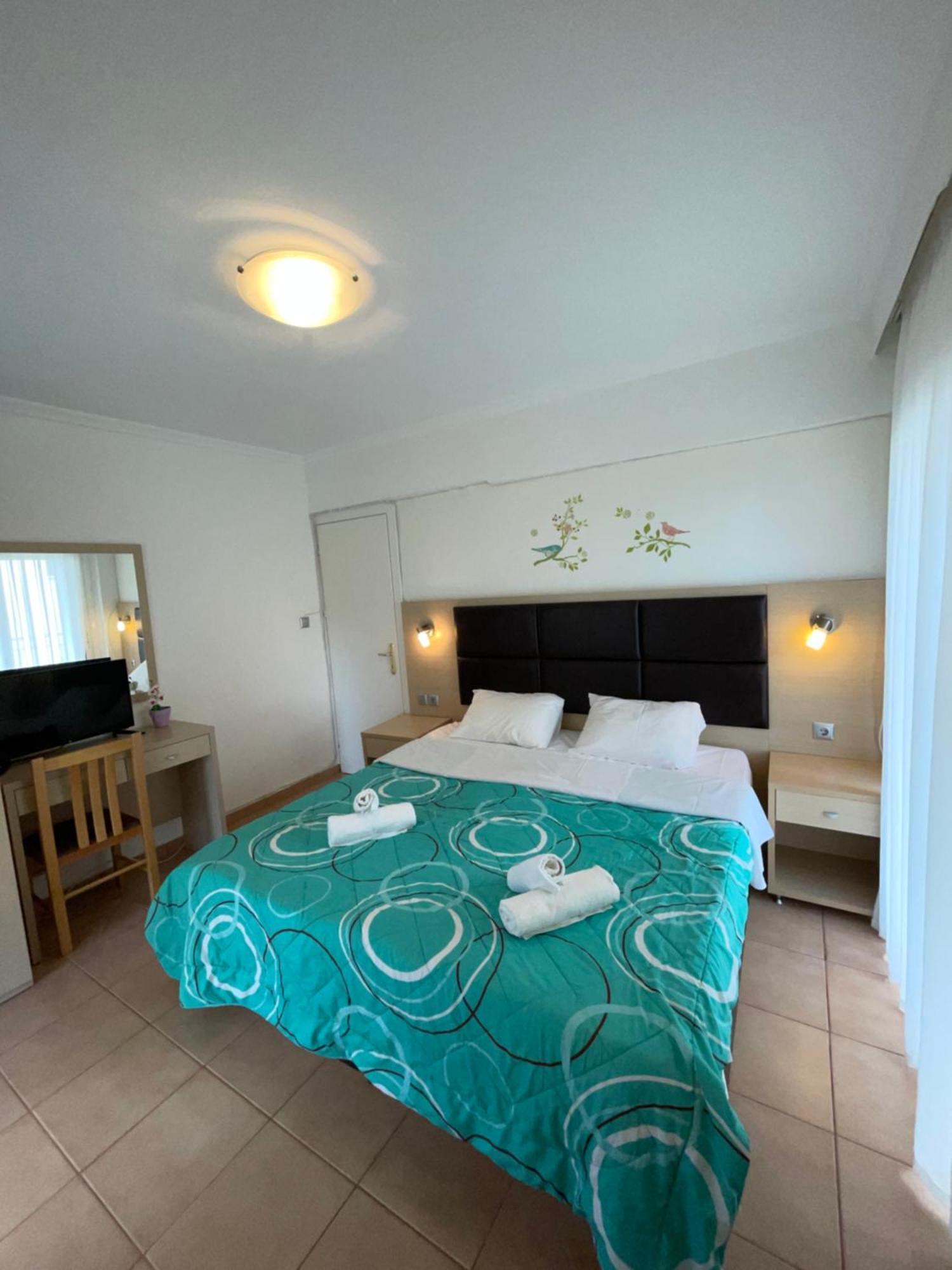 Maria Apartments ปาลาเรีย ดิโอนิซีอู ภายนอก รูปภาพ