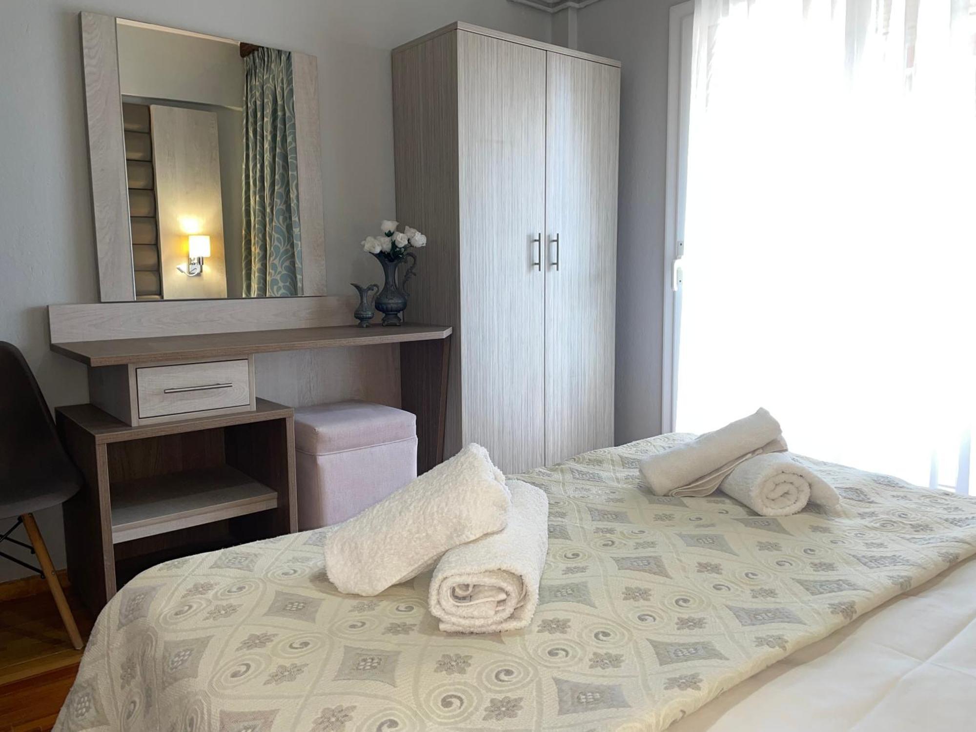 Maria Apartments ปาลาเรีย ดิโอนิซีอู ภายนอก รูปภาพ
